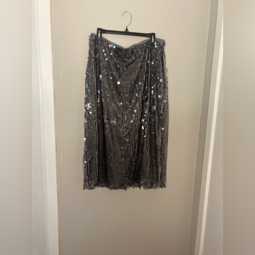 Old Navy Grey Sequin Midi Pencil Skirt - Picture 2 of 6